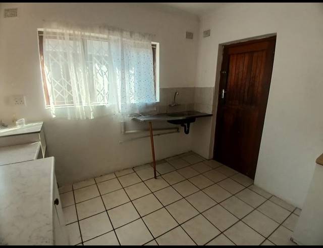 2 BEDROOM PROPERTY TO RENT IN HAVENSIDE